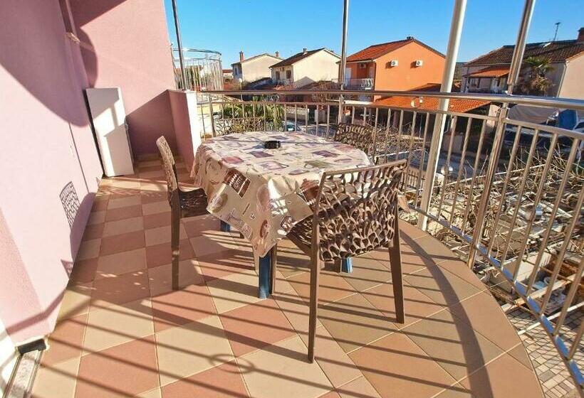 استودیوی استاندارد, Apartment 1265