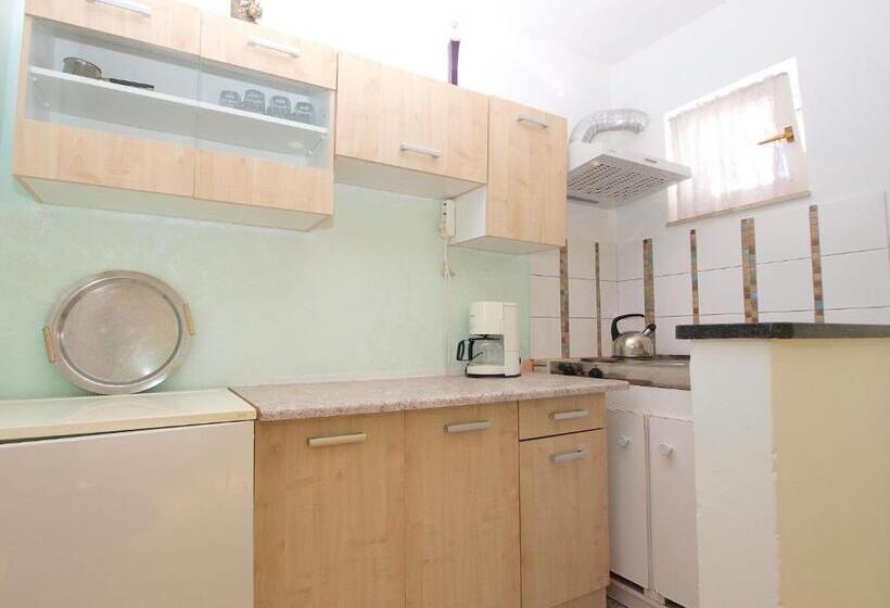 استودیوی استاندارد, Apartment 1265