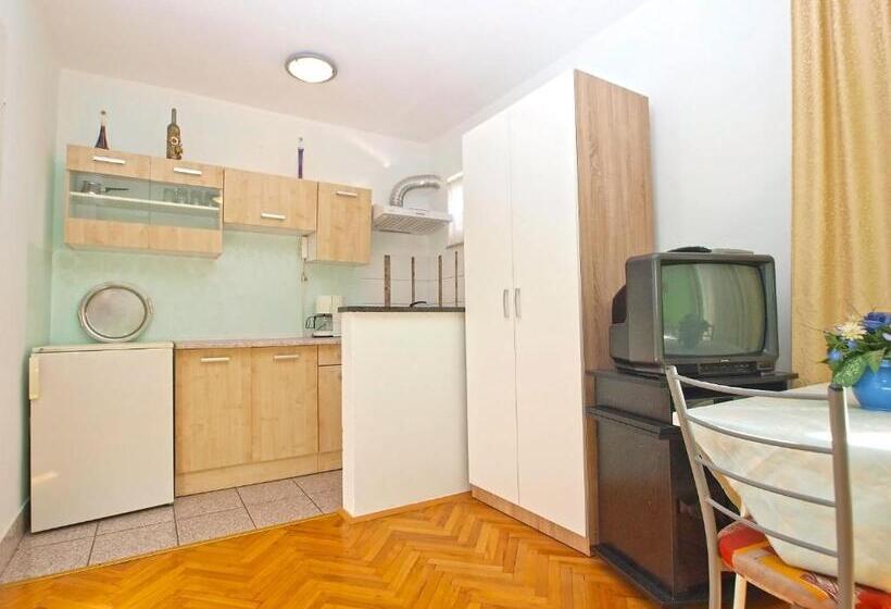 استودیوی استاندارد, Apartment 1265
