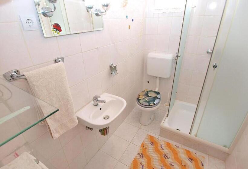 اتاق کلاسیک چهارنفره, Apartment 1265