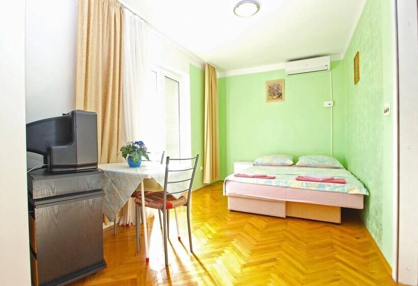 استودیوی استاندارد, Apartment 1265