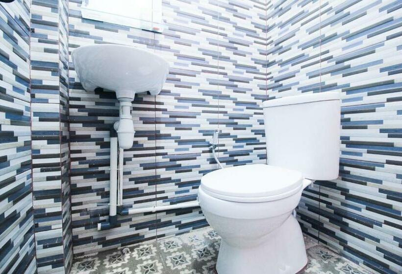 Номер Стандарт, Oyo 1653 Fajar Residence
