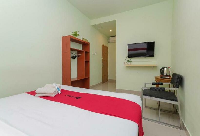 Номер Стандарт, Reddoorz Near Alun Alun Madiun