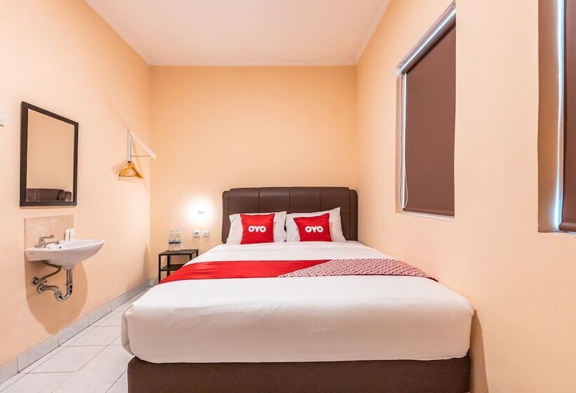 Номер Стандарт, Reddoorz @ Pavilion Residence Cikarang