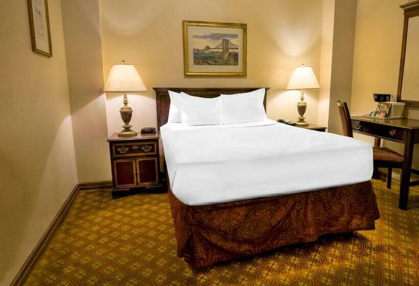 اتاق استاندارد, Night Hotel Broadway
