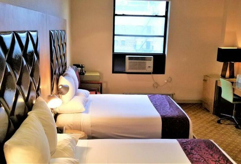 اتاق کلاس بیزنس, Night Hotel Broadway
