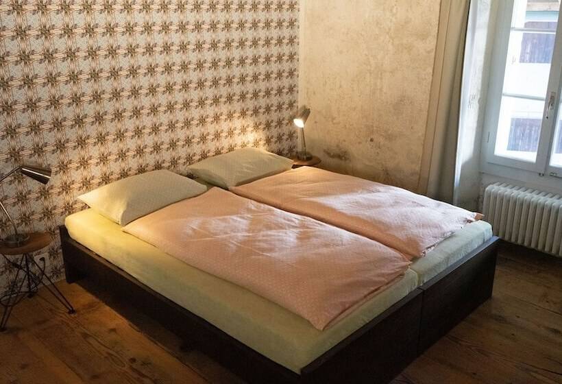 Номер Стандарт, Schloss Burgdorf Youth Hostel