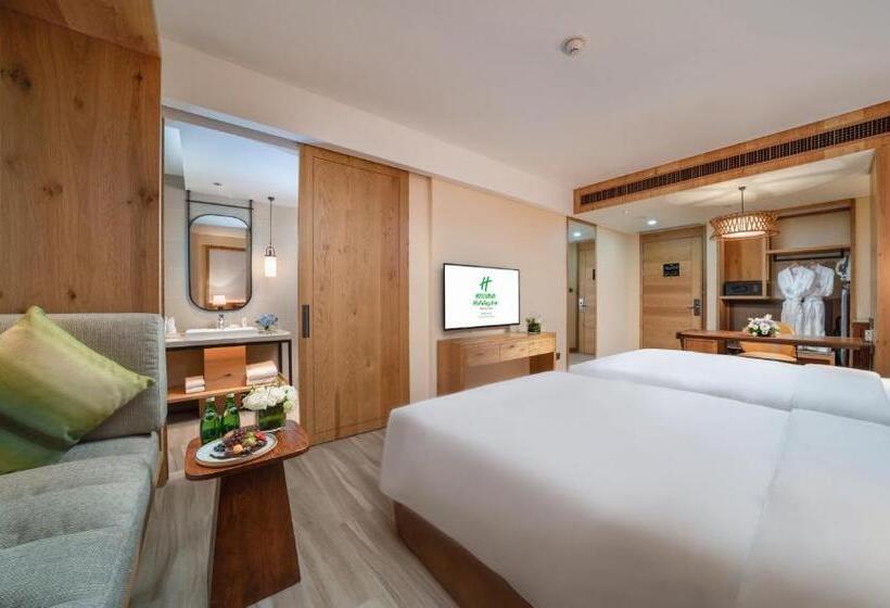 带2个双人床的标准工作室, Holiday Inn Jilin Beidahu, An Ihg