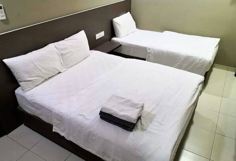 اتاق استاندارد سه نفره, Tropika Garden Hotel Kulai