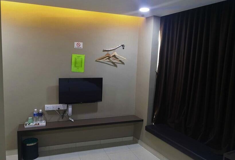 اتاق لوکس, Tropika Garden Hotel Kulai