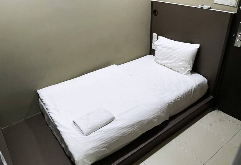 اتاق استاندارد یک نفره, Tropika Garden Hotel Kulai