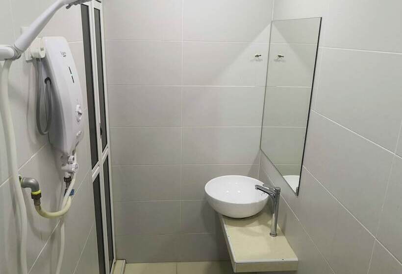 اتاق سوپریور یک تخته, Tropika Garden Hotel Kulai