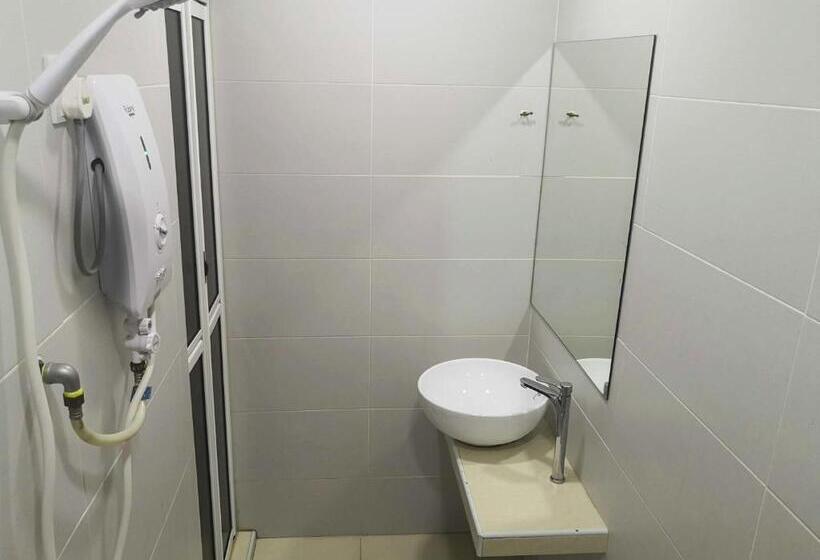 اتاق استاندارد, Tropika Garden Hotel Kulai