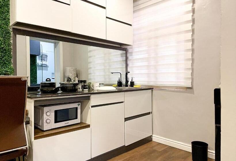 استودیوی استاندارد, Whytescape Serviced Apartments