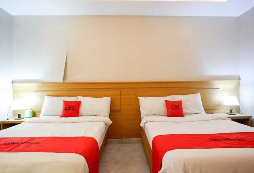 Семейный Номер, Reddoorz Plus At Hotel Srikandi Kendari