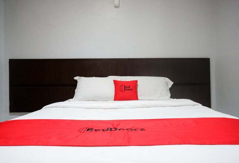 Номер Стандарт, Reddoorz Plus At Hotel Srikandi Kendari