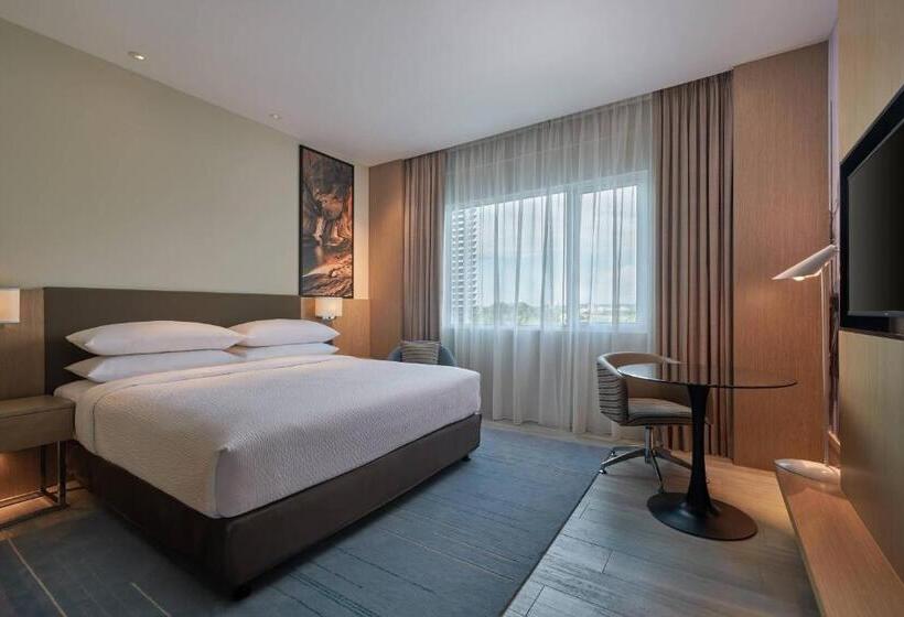 Номер Executive Кровать Кинг, Fairfield By Marriott Bintulu Paragon