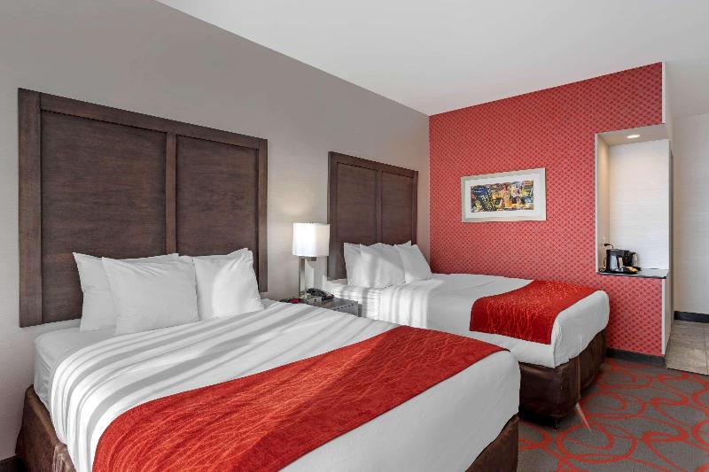 带皇后床的套间, Holiday Inn Express Los Angeles Downtown West By Ihg