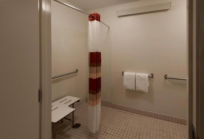 Номер Deluxe Адаптированный для Инвалидов, Red Roof Inn Detroit  Troy