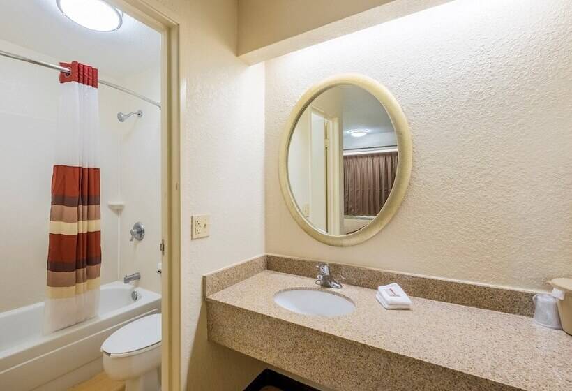 חדר סטנדרט שתי מיטות זוגיות, Red Roof Inn Jacksonville Airport