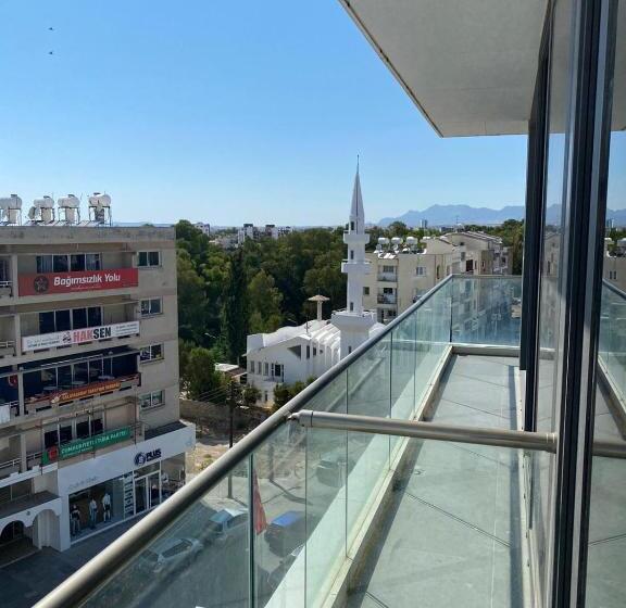 سوییت جونیور با بالکن, Alya Rooms