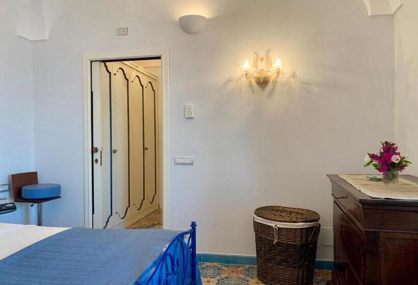 Suite with Terrace, Villa Le Baste
