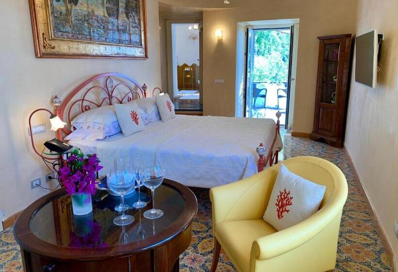 اتاق لوکس با بالکن و چشم‌انداز دریا, Villa Le Baste