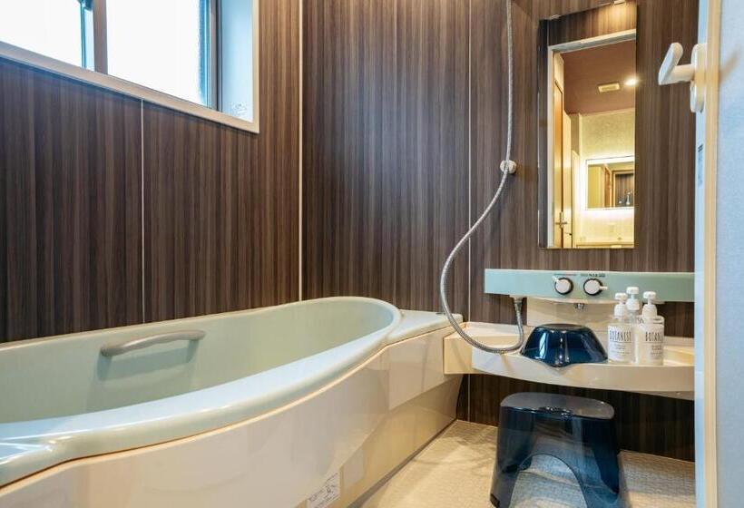 Suite Familiar, Weskii