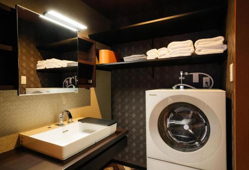 Suite Familiar, Weskii