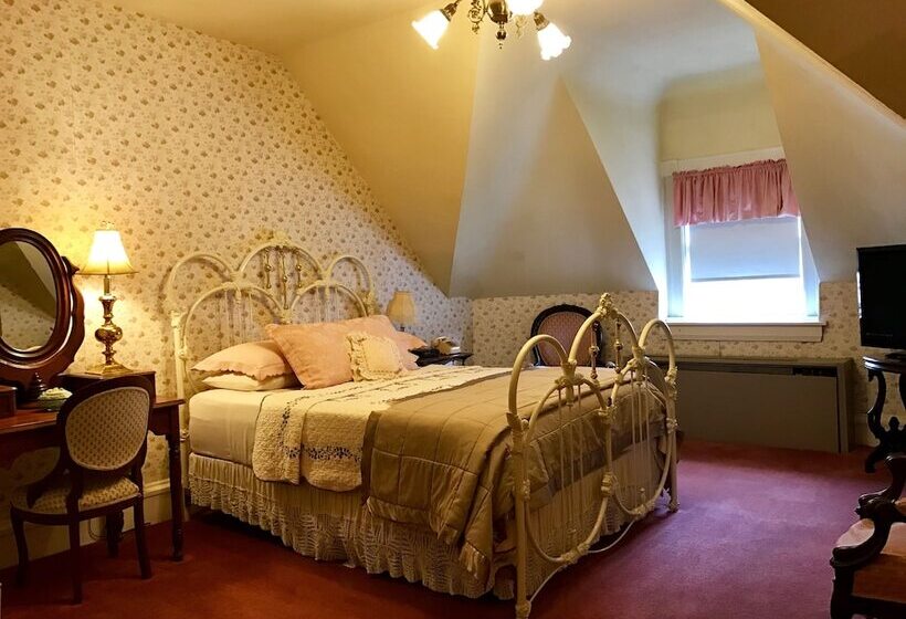 سوییت جونیور, The Redstone Inn And Suites