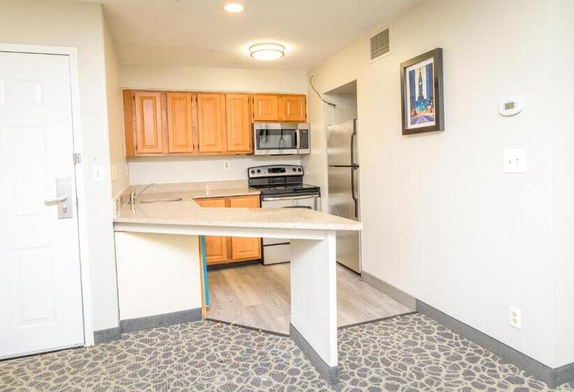 سوییت لوکس, Philadelphia Suites At Airport   An Extended Stay