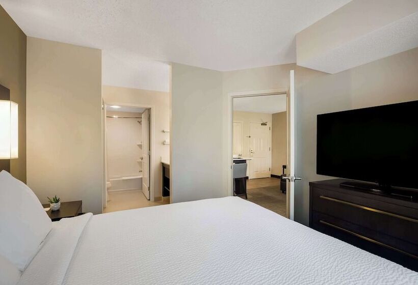 스위트, Sonesta Es Suites Parsippany Morris Plains