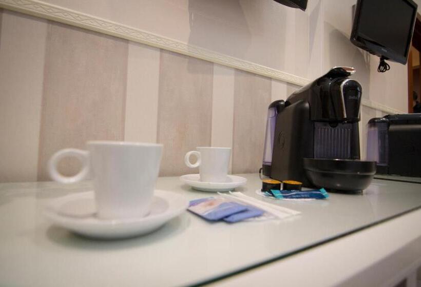 スタンダードシングルルーム, Hostal Paris