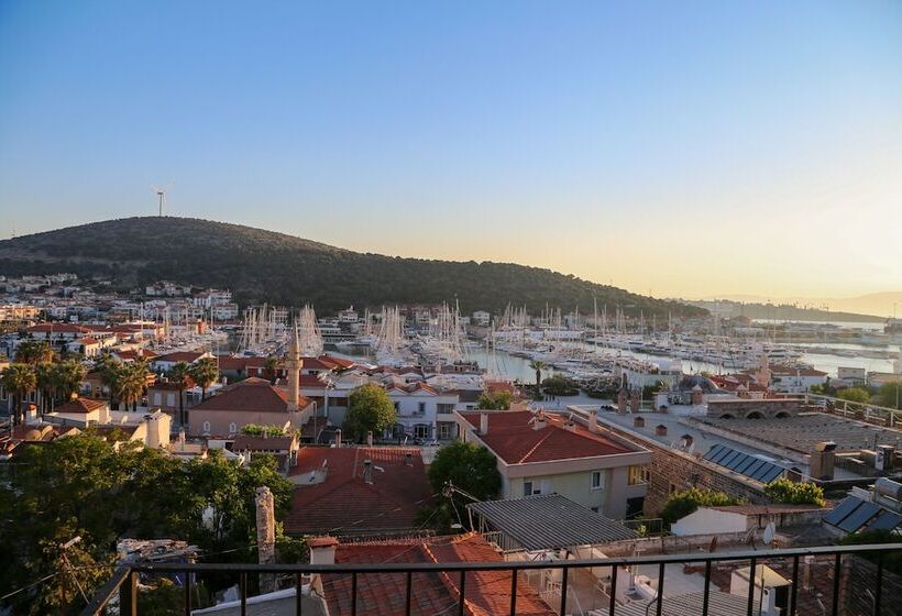 اتاق لوکس با چشم‌انداز, Villa Veria