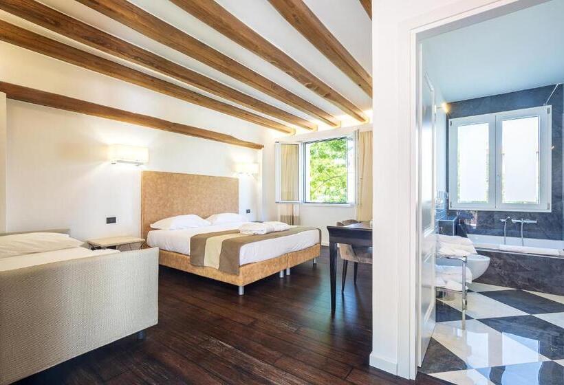 带阳台的豪华间, Raphael Hotel Arbatax