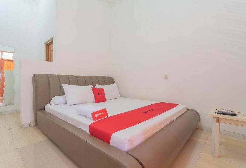 Номер Economy, Reddoorz Resort Syariah @ Batu Apung Purwakarta