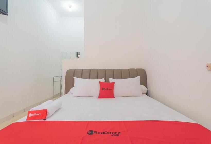 エコノミールーム, Reddoorz Resort Syariah @ Batu Apung Purwakarta