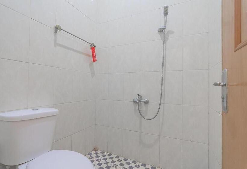 エコノミールーム, Reddoorz Resort Syariah @ Batu Apung Purwakarta