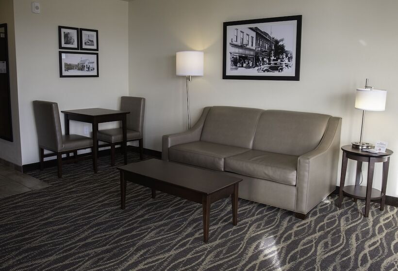 스위트, Cobblestone Hotel & Suites   Two Rivers