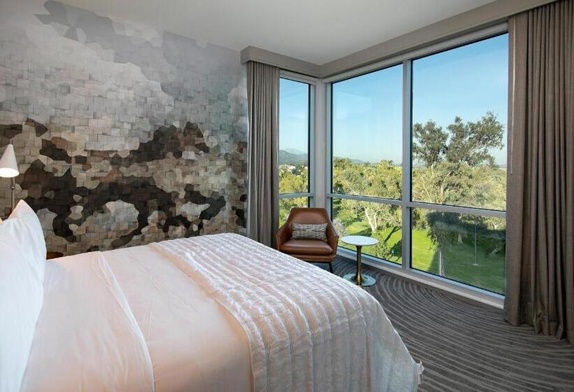스위트 킹사이즈 침대, Le Méridien Pasadena Arcadia