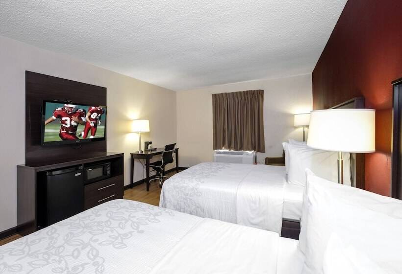 Номер Deluxe, Red Roof Inn Plus+ & Suites Opelika