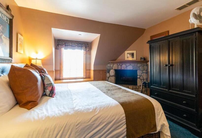 스탠다드 룸 킹사이즈 침대, Saddleback Inn At Lake Arrowhead