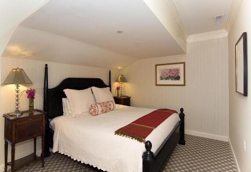 Номер Deluxe Кровать Кинг, Saybrook Point Resort & Marina