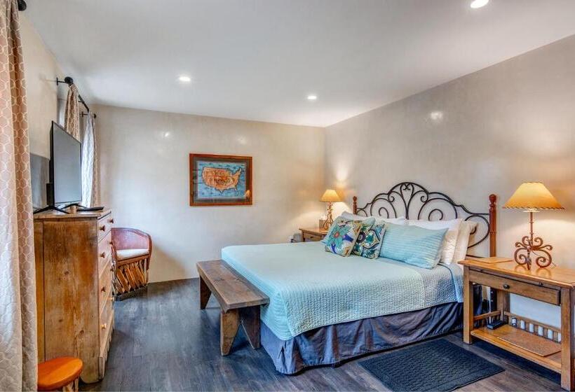 Вилла 2 Спальни, Santa Fe Motel & Inn