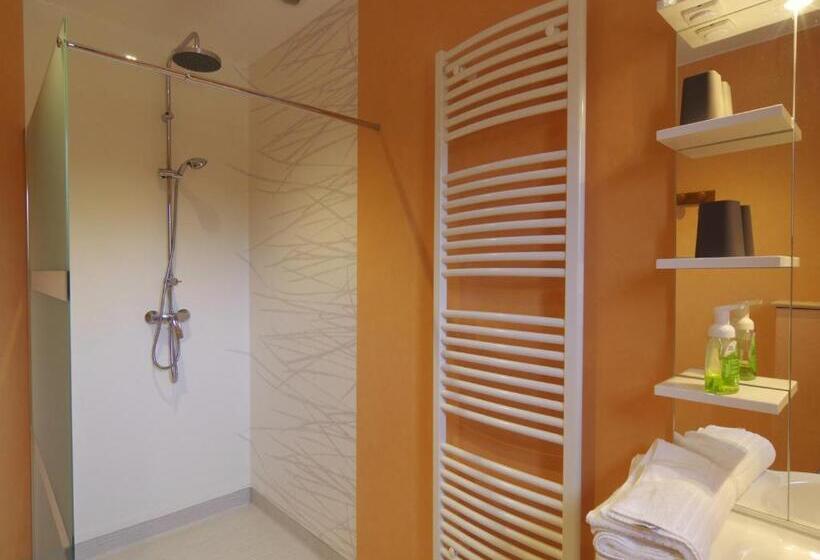 Семейный Номер, Auberge Les Volpilières