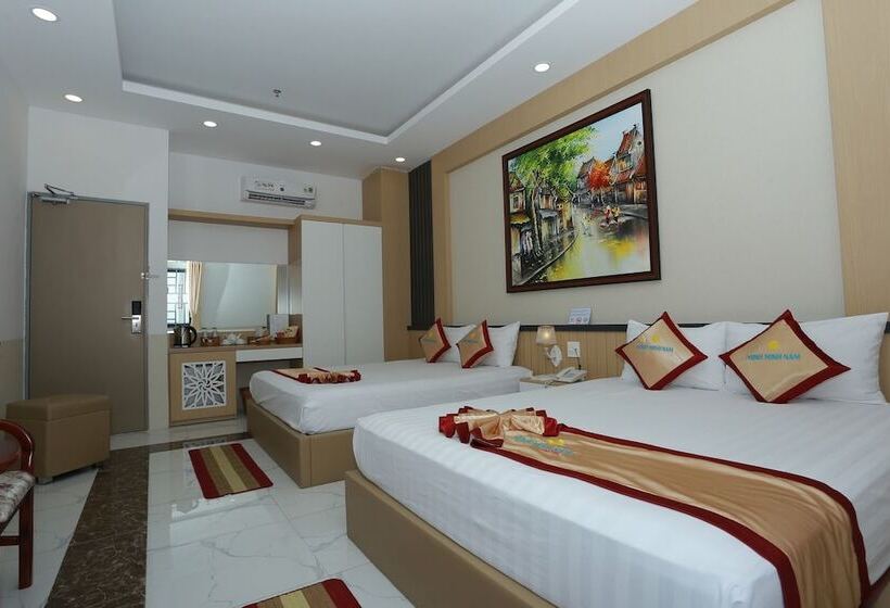 اتاق لوکس, Minh Minh Nam