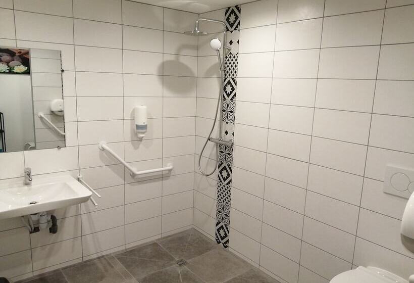 استودیو خانوادگی, Hôtel Les Jardins Dunkerque Center