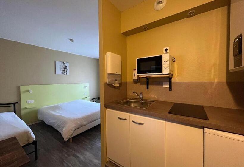 اتاق استاندارد سه تخته با چشم‌انداز باغ, Hôtel Les Jardins Dunkerque Center