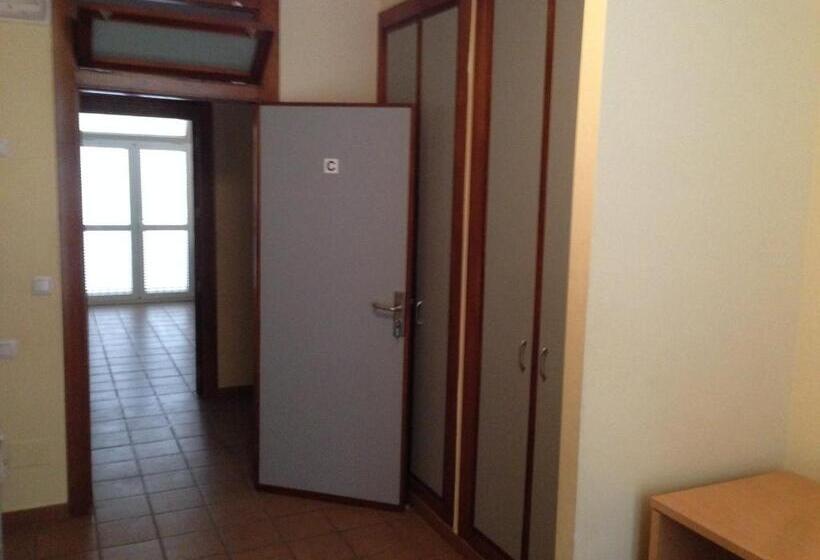 اتاق استاندارد چهارنفره با سرویس بهداشتی مشترک, Albergue De Puntas De Calnegre