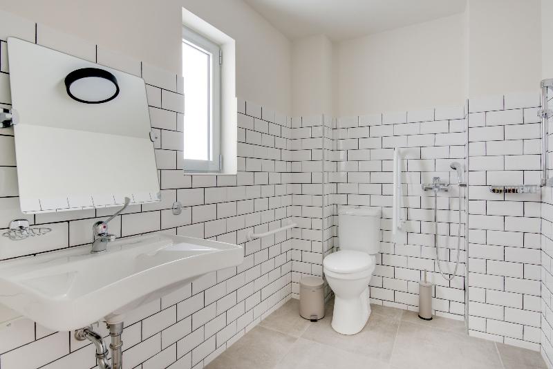 Quarto Estandar, Selina Athens Theatrou